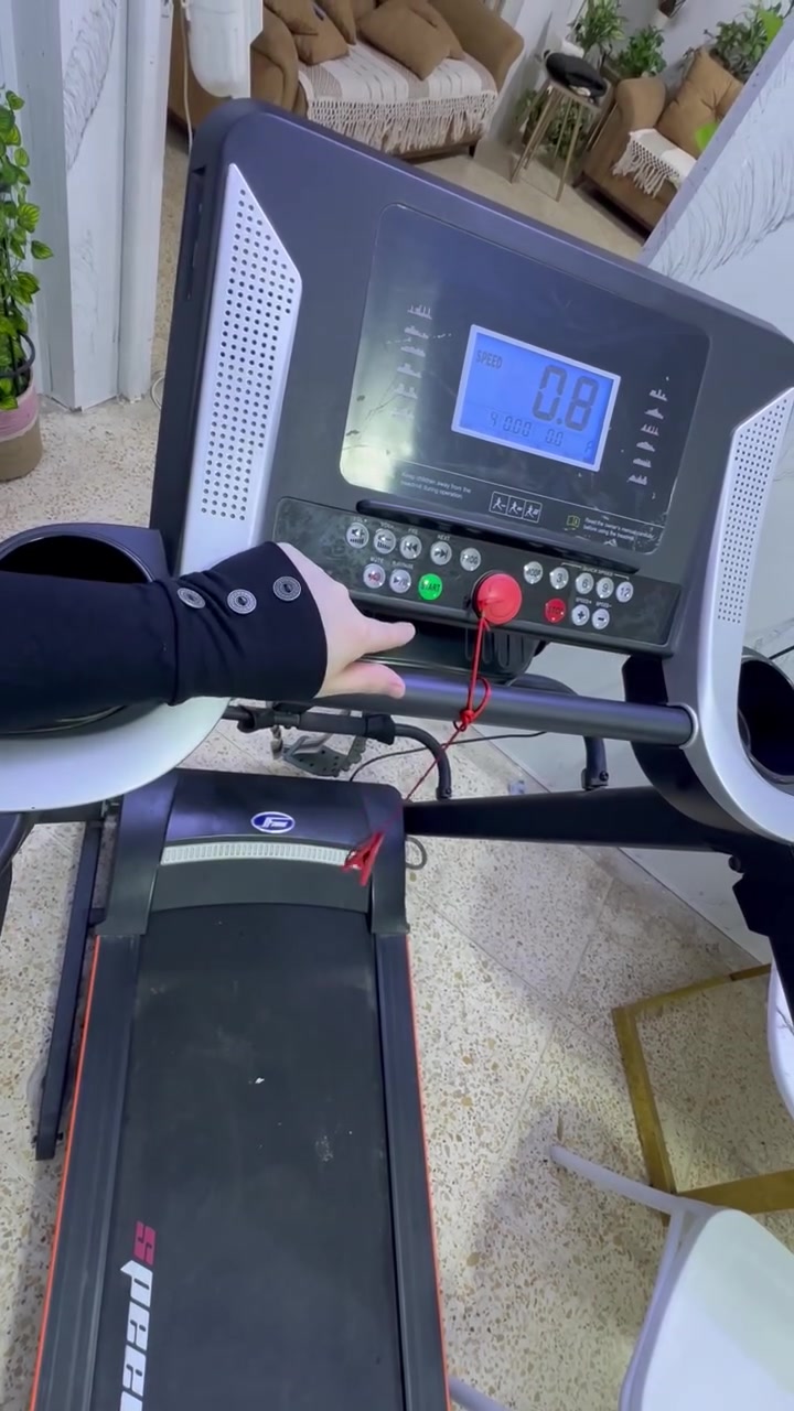 مرحبا
جهاز جري مستعمل قليل مع رجاج لتكسير شحوم خواصر
يتحمل وزن لل ١٣٠ كم  مابي اي عطل ولا مصلح وقابل للطي 
للشراء على خاص
مكان الكاظمية


**إذا كنت صاحب هذا الإعلان وتريد حذفه لأي سبب، رجاءا أرسل رسالة إلى الدعم الفني**