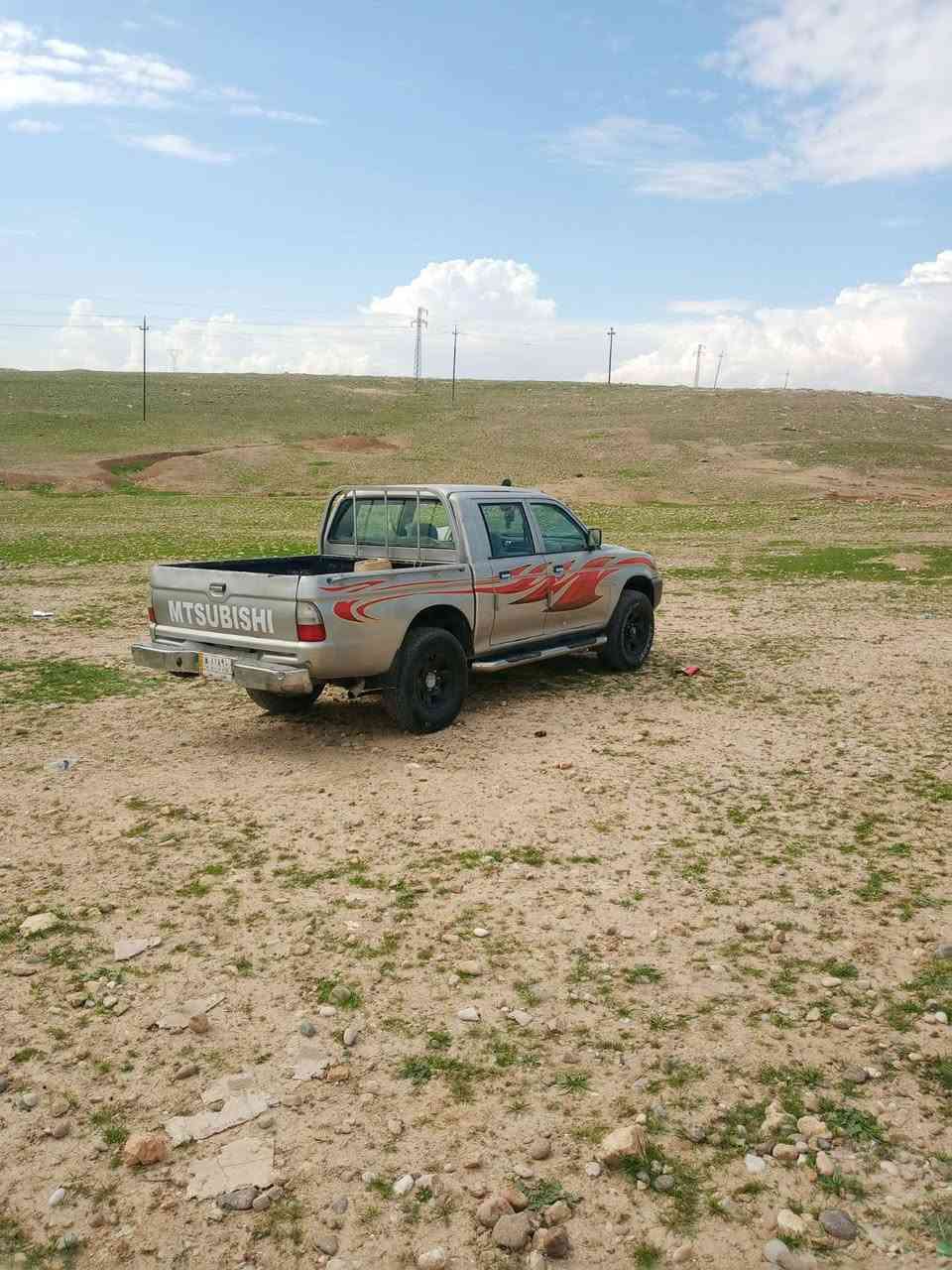 مسيوبيشي 2004 للبيع سياره محرك كير اكسل جاهزه فور ويل شاصي مكفول ترايك وين متريد السعر 75 مكاني بغداد الدورة هاتف ***********
