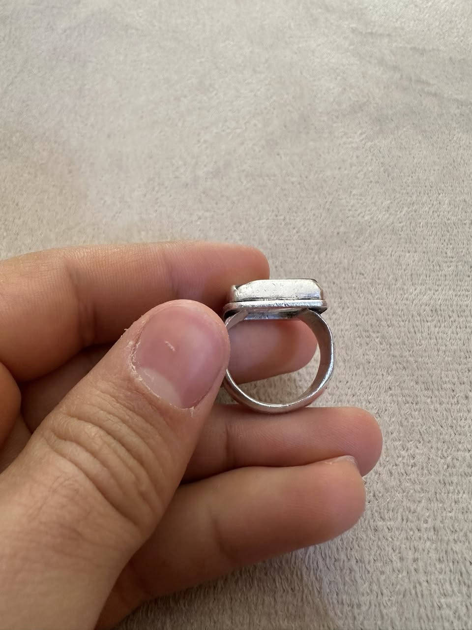 دره نجف صياغه وحجر قديم خط سيد محمد العاملي مخطوط
حرز السيد علي القاضي الحجره مثلومه ب جراخه ب طرف  السعر وباقي التفاصل خاص بغداد الشعله


**إذا كنت صاحب هذا الإعلان وتريد حذفه لأي سبب، رجاءا أرسل رسالة إلى الدعم الفني**