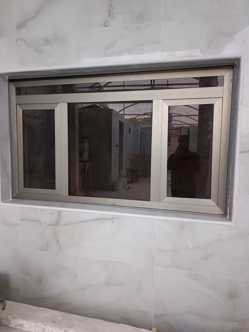 معل شهد المنيوم
***********
