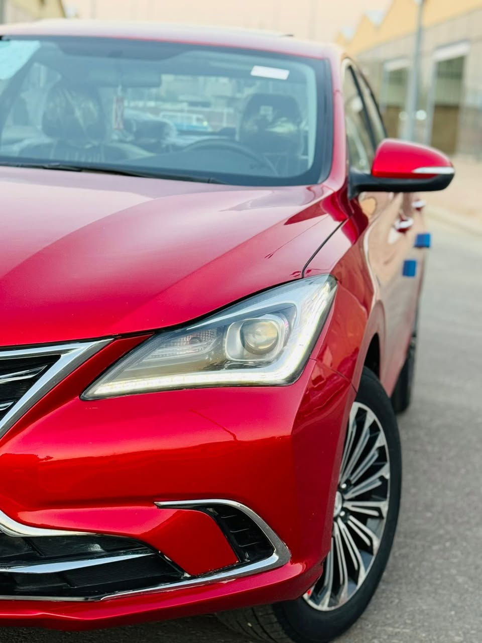 سلام عليكم جانجان ايدو موديل 2020
مكفوله لا ضربه ولا تبديل فقط ملاحضات بسيطه صبغ بين لبابتين مسافه شبرين 
ويضن لجاملغ لمامي صبغ مسافت شبر فقط لباقي سياره مكفوله من صبغ 
فول مواصفات 1/1 
فتحت سقف 
كشنات كهرباء 
كشنات ماروني
كشنات جلد
مري شفط 
فول حساس
مضمومه زنون 
بكلايلت 
فول تحكم ستيرن 
شاشه كأمره 
5 ويل كب 
ماشيه 58الف
وبعد بيه هواي مواصفات 
معروفه ل مواصفات فووووووول
حجم لمحرك 1600 دوش 
كير اي تي  
تدفه + تبريد شغالات 
ومحرك وكير خير من الله 
صدر امامي خلفي كله جديد 
تخم تاير جديد 
كهربائيات جاهزه
سياره جاهزه من كلشي وبدون اي نقص 
رقم بغداد بسمي 
مكاني بغداد لحبيبيه 
الرقم الهاتف ***********
ملاحضه ما ممتواجد على نت
