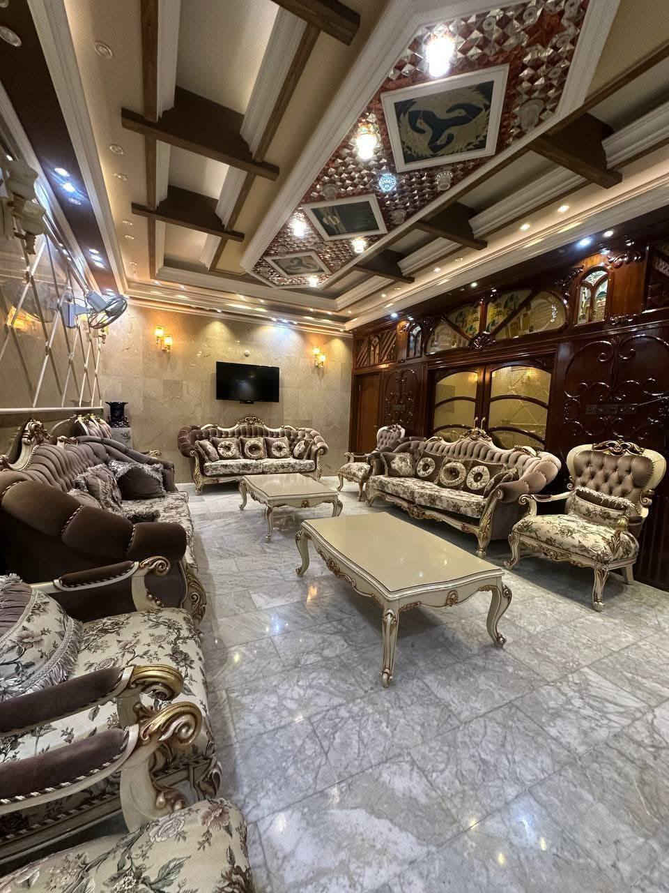 #بــسـتان_الـحـلو    ⭕💯موقع مميز 
___________
المساحــــــة //350 متر   طابو صـرف 

واجهة 16 متر 

___________________
 #الطابــــــــــــــق #الأرضـــــــــــــي
2 غرفـ نوم وصالـــــــــة ومجمــــــــــع صحـــــــــــيات ومطبخ  
وهول  
وبارك سيارة 🅿️

#الطابق_الثـاني
 4غرف نوم  وهول وصحيات 
__________________
الـسـعر خـاص 

___________________💲

#مكتـــــــــب   🏛️الــقنـد لـلـعقـار 🏛️

#الكائــــــــــن

 🌳  شارع_الكرامة المشجر🌳 _مجاور مجمع السرور 

 ***********       📞  ☎️  📞***********

 ***********
_____________________________________________
