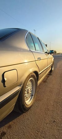 بي ام 535 اصل بليته وسنوية  موديل   السياره بجم عريض دبل ايرباك فتحة س...