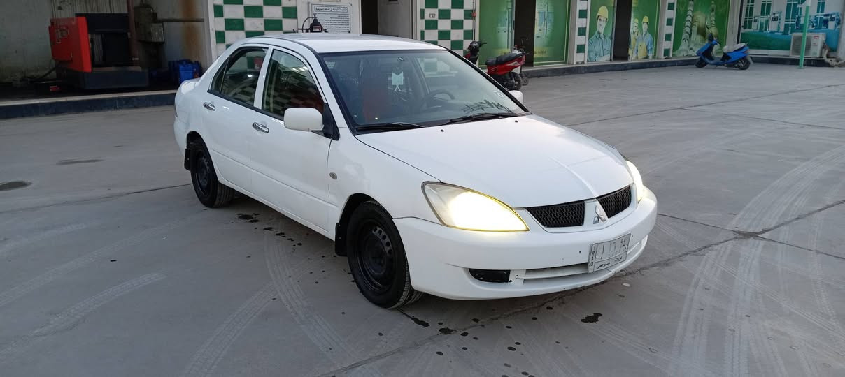 السلام عليكم مسبوشي لانسر 2010 رقم كربلاء سنويه ل28 بيها جاملغ وربع البنيد يعني شخوط مصبوغه كم قطعه  تكم ماواصلها صبغ بدون دواخل مكفول مكينه وكير كفاله ب67 وبيها مجال *********** مكاني بابل
