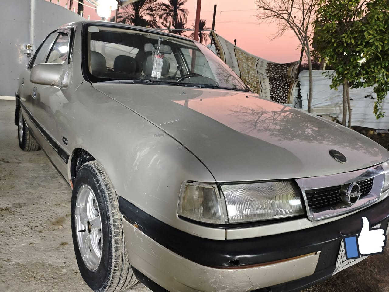 سلام عليكم 
اوبل فكتره مديل 92
حجمها 18 كير ومكينا وحداديه جديد 
سياره ع وضع الشركه لاضربه ولاخياس 
دواخل دوشمه جديد كامل تخم تاير جديد ماناقصها شي ابد سعرها 38 وبيها مجال 
عنواني حله 
التلفون ***********
