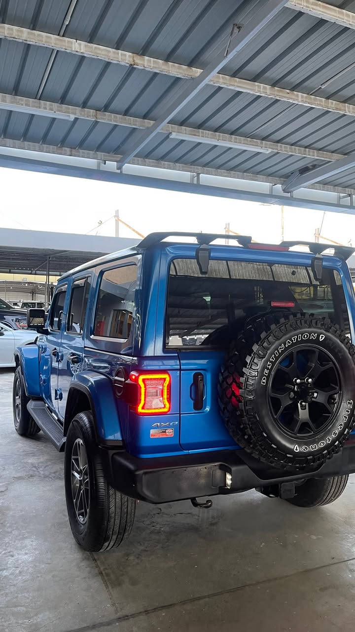 Jeep wrangler   2023

جێب ڕانگلەر  
2023
ڕادار
کامێرا 
شەغال
کوشن جلد  و هیتەر
سوکان هیتەر
شاشە گەورە
لایت لید
سەیارەکە تەنهایەک جاملغی بۆیاخە بۆیاخە
هەموو گیانی بەشەرت 

***********

Jeep wrangler 

النوع : سيارة جيب رانكلر 
موديل السيارة : 2023

حجم محرك 4 سيلندر 
رادار للتحكيم سرعه و فول لايت
بصمة التشغيل 
بصمة ابواب 
كراسي تدفئة و كهربائي 
ستيرن تدفئة 
للتشغيل بعد 
تبريد قطعتين 
دفع رباعي 4*4 
وحدات تحكم تحديد سرعة اوامر صوتية المجلد 
شاشة كبيرة 
كاميرات
سستم سماعة أذن 
تراكشن يمنع الانزلاق 
نظام اوتو ستوب 
لايت زينون LED
ملاحظات: جاملع صبغ  

‎رقم الهاتف

***********
