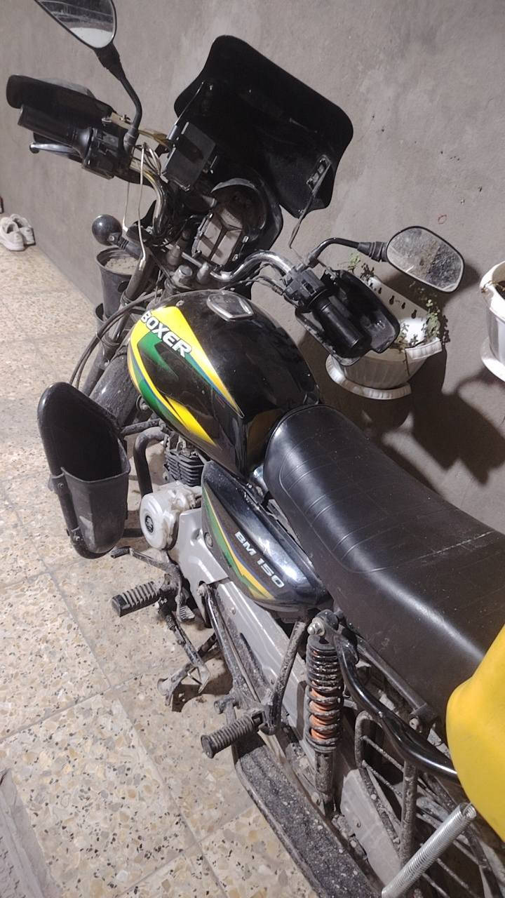 السلام عليكم عندي دراجة بوكسركلاسك موديل 2023مرقم تحويل ثاني يوم السعر مليونين 200وبيهة مجال العنوان بغدادالبياع  تفاصيل اكثر وتساب ‏‪***********‬
