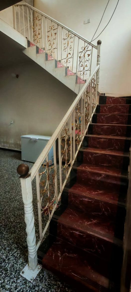 بيت للبيع المساحه ١٠٠ متر  زراعي ٢٥، طابق واحد
حي النصر شارع ابو عمار المضمد 
استقبال ٤×٥
صاله ٦×٦ 
غرفه ٤×٤
صحيات، منور 
للاستفسار أكثر *********** واتساب
