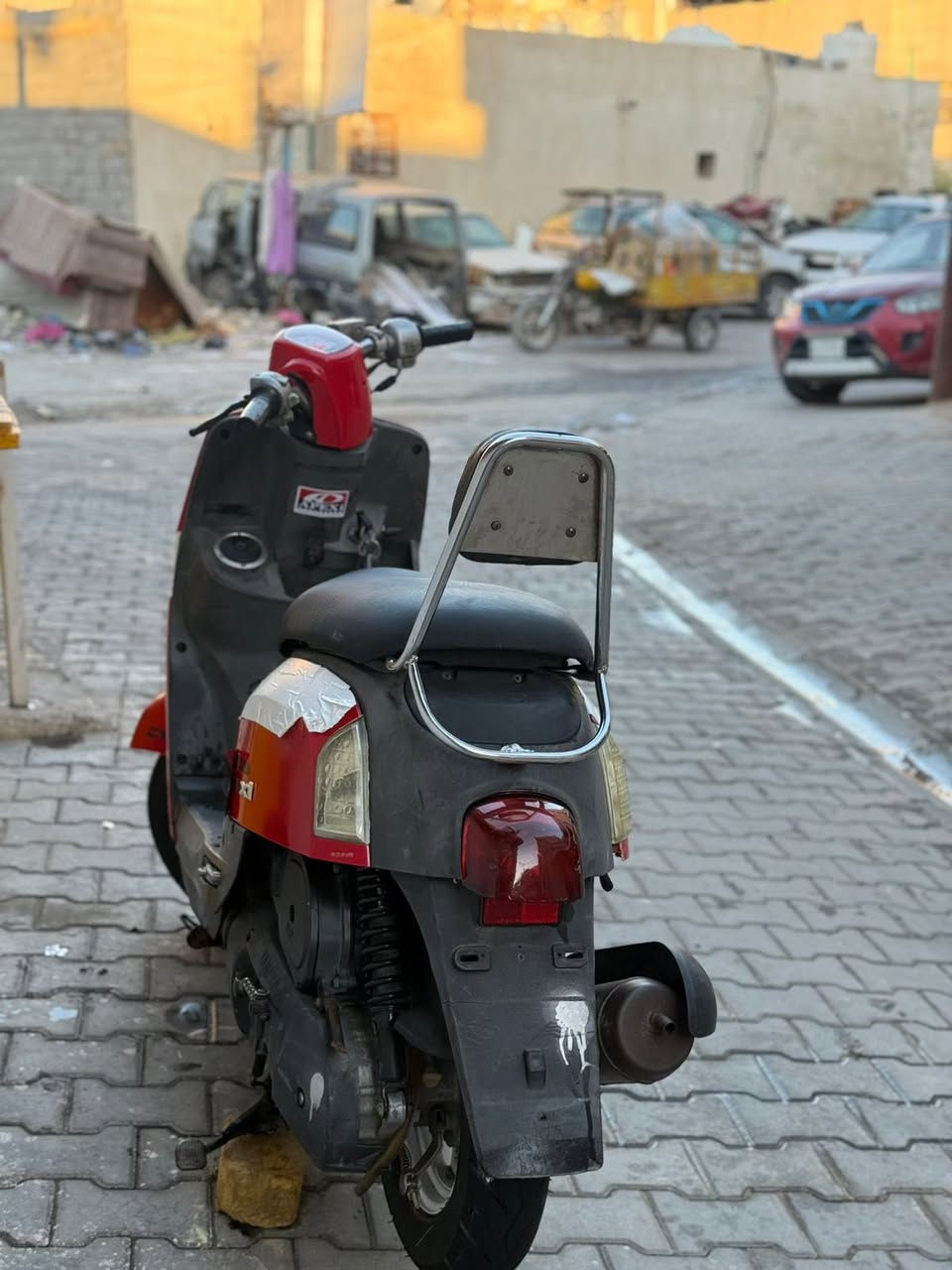 للبيع جديده كلش سلف هندر مامفتوحه جديده بس كفرات تجاري شراي تعال خاص  850 وبيه مجال بسيط
***********
