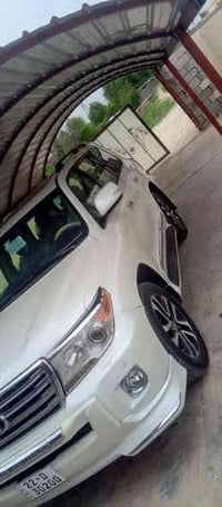 بسم الله الرحمن الرحيم.... لاندكروز جكساره مكفوله كفاله عامه السياره م...