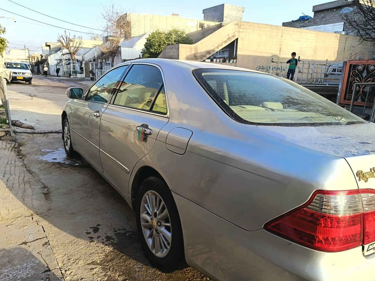 . شاهینە 2006
گێر گەورە مەکینە بجوک مەرغوبی بازار
ناوزەرد 2 دووگمە حاسەو کامێرا
سعری 46 گەلاو مەجالی کەم
***********
سەیدسادق حلبجة, السليمانية
