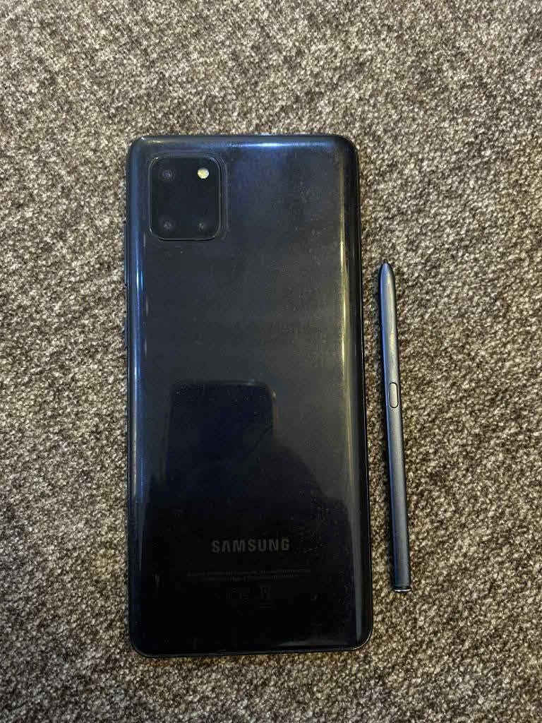 للبيع: Samsung Galaxy Note 10 Lite
للبيع: Samsung Galaxy Note 10 Lite

ذاكرة 128GB + رام 6GB

كاميرات خلفية ثلاثية 12MP + أمامية 32MP

شاشة كبيرة 6.7 إنش Super AMOLED

بطارية قوية 4500mAh تدوم يوم كامل

ويه قلم S Pen الأصلي

الجهاز نظيف وبحالة ممتازة ✅

السعر خاص

للاستفسار *********** واتساب

مكاني بابل محاويل

