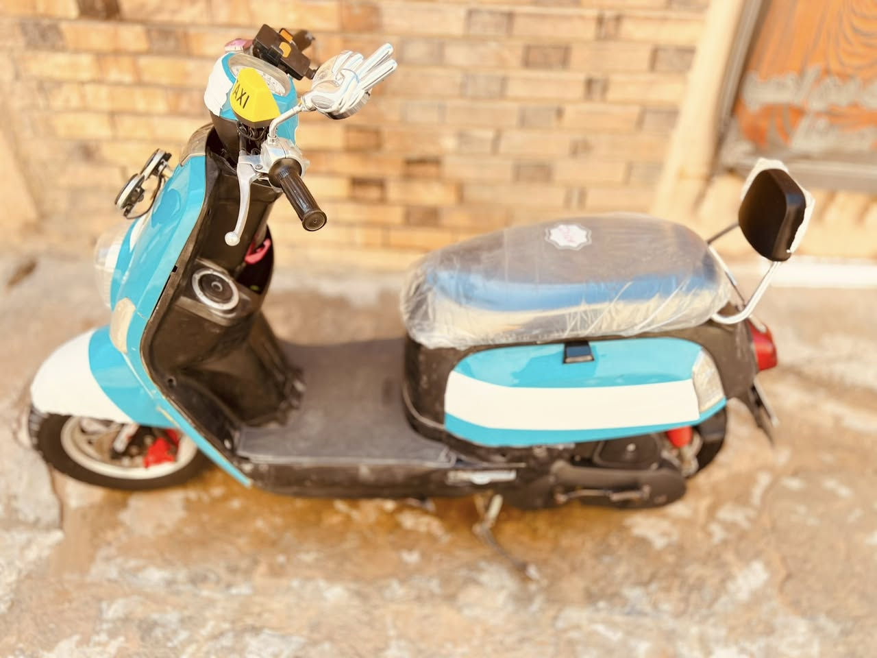 سلام عليكم دراجه بوليس كابريتر للبيع دراجه نضيفه وحلوه كلشي شقال بيه كهربائيات دراجه حلوه ونضيفه تجي تفحص بيدك 
العنوان البصره الزبير 
السعر خاص 
الرقم :***********
