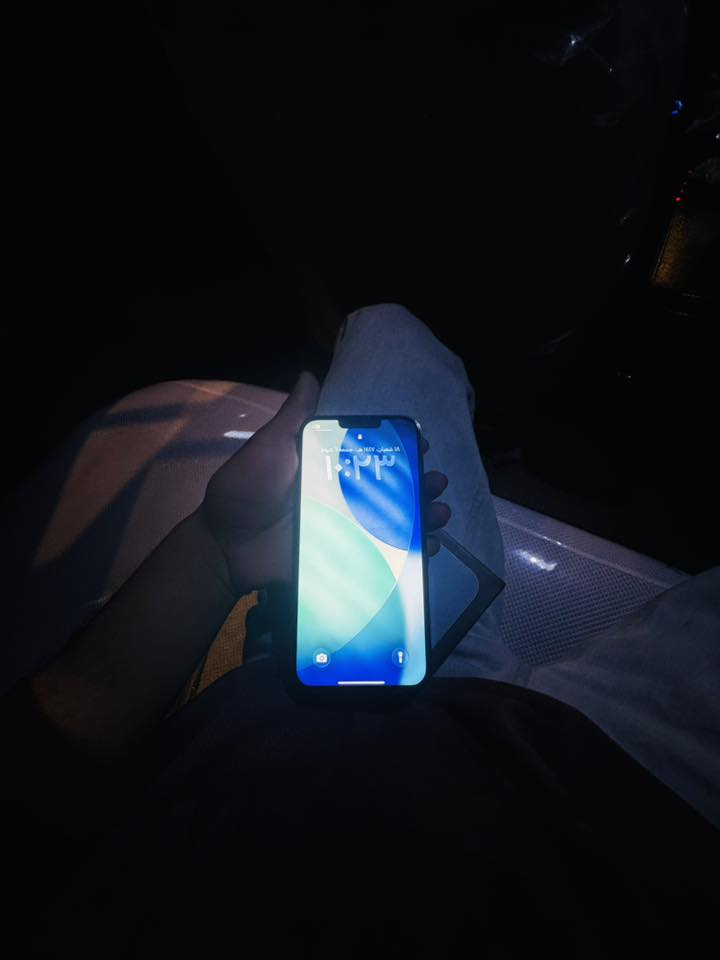 السلام عليكم ايفون 13برو ماكس مبدل شاشه /بطاريه 74 امريكي سعر 500وبيه مجال عنوان النجف كوفه 🩶 رقم لهاتف /***********
