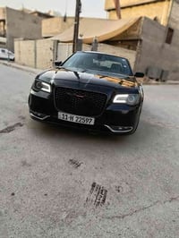 عندي هاي 2017 بسمي  حادثه جاملغ خلفي الايمن وشويه  من الباب الخلفي وال...