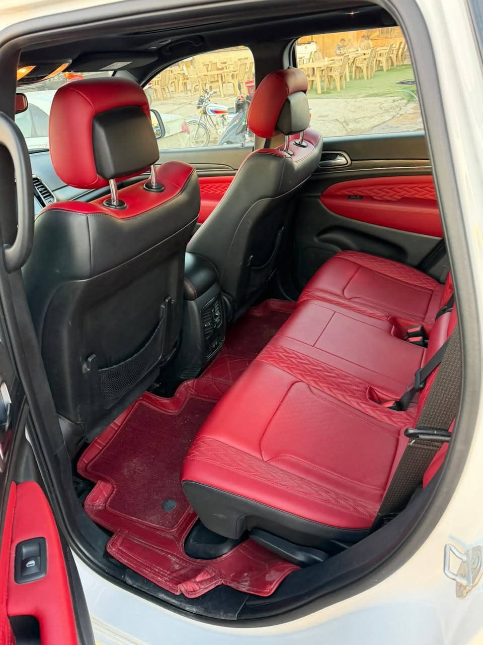 السلام عليكم .. للبيع 
جيب S خليجي موديل 2022 فول مواصفات ماشية 22 ميل 
عنواني بغداد ***********
