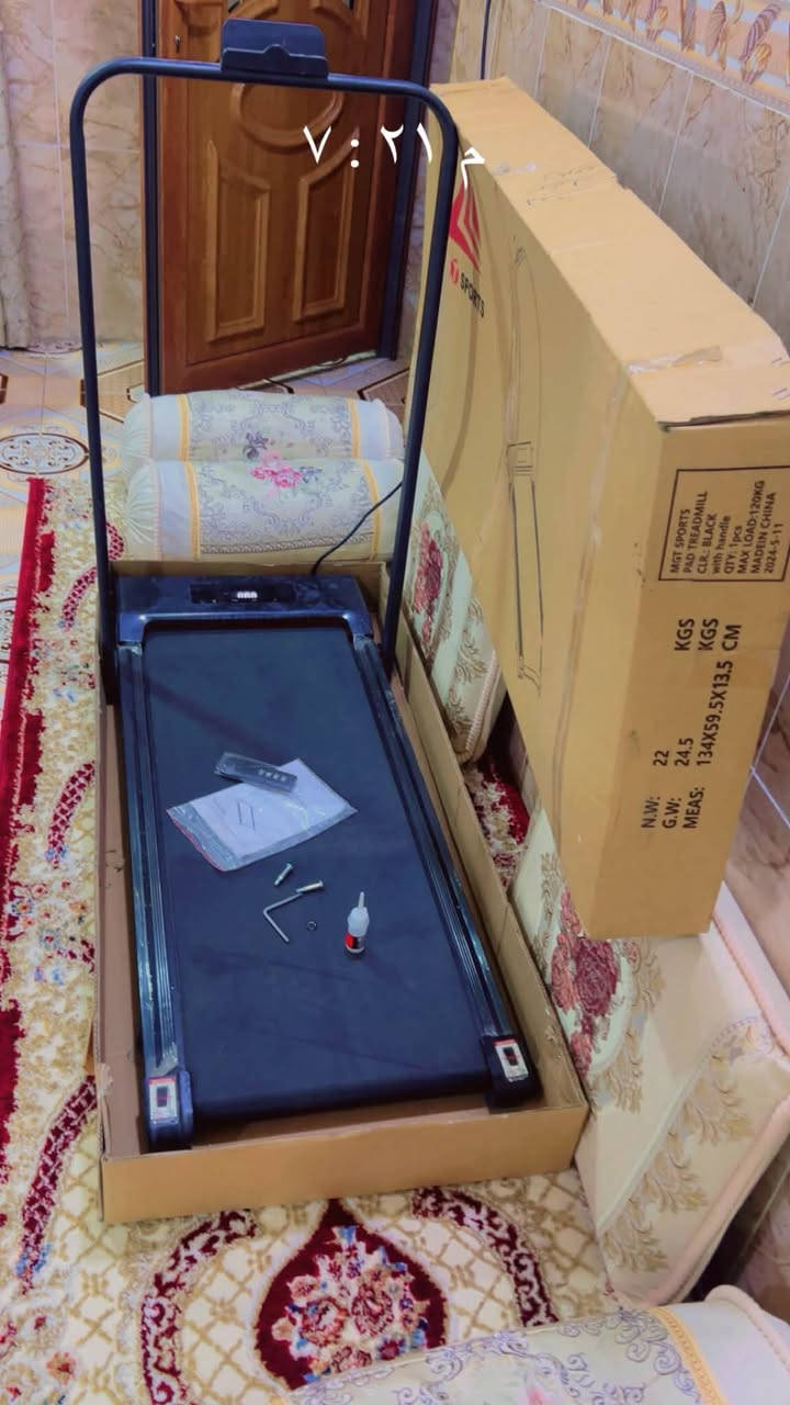 جهاز جري كهربائي متعدد السرعات بيه توقيت وبيه تحديد السرعه جديد بالكارتون مستخدم سبوع واحد فقط السعر ١٠٠ الف مكان كركوك حمزلي قرب المنتوجات النفطيه رقم الهاتف ***********
