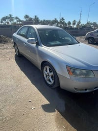 سوناته 2006  بيهه اربع قطع امبدلات ابلادي بدون صبغ بس جاملغ الخلفي بي ...