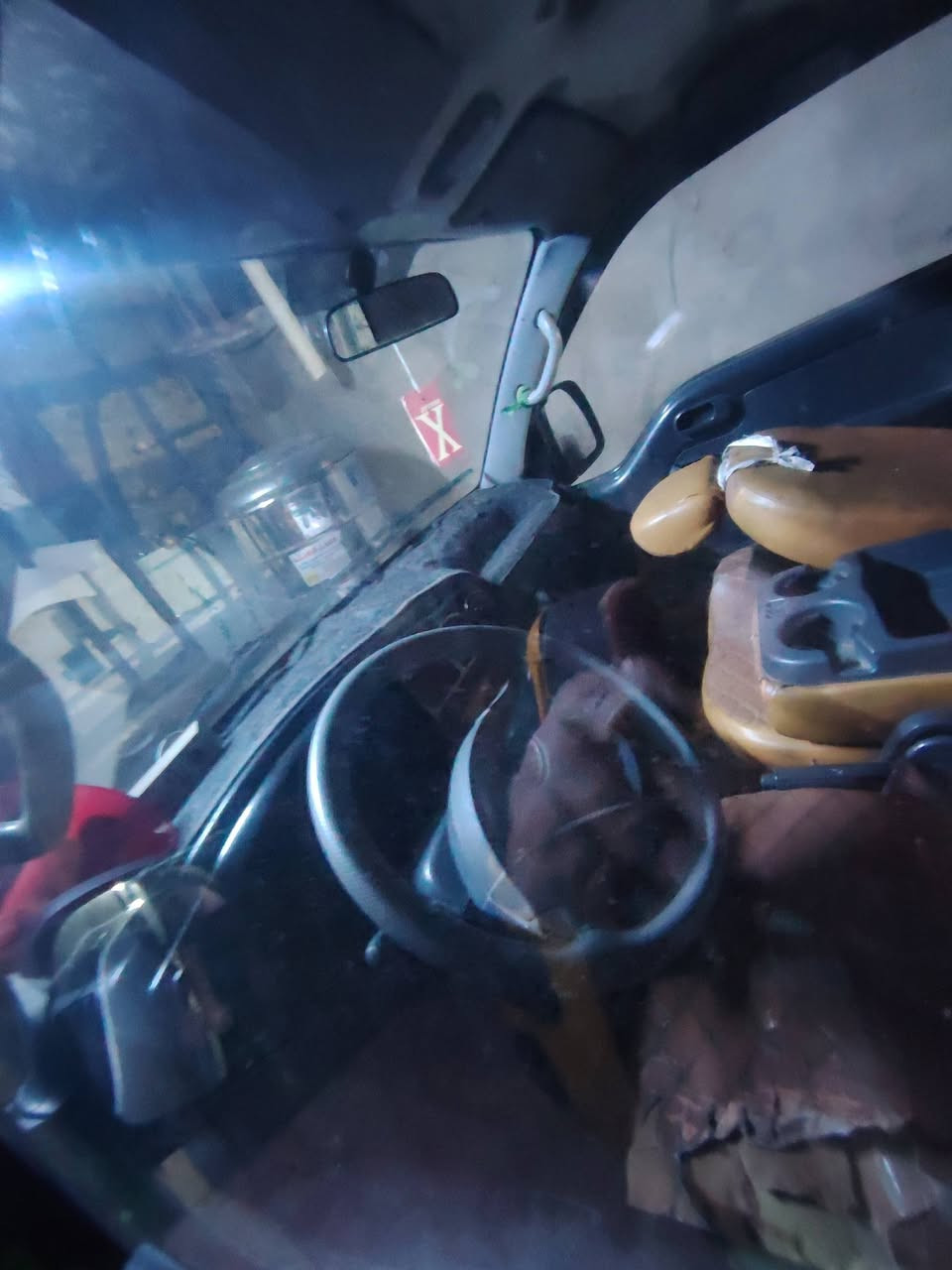 السلام عليكم سياره موديل 9 مجدده السياره معروضه ب 95 وبيها مجال الرقم بابل الرقم  *********** سياره باسمنا
