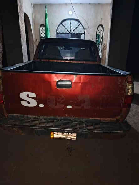 السلام عليكم سيارة سكاي للبيع موديل١٣ سنويه ٢٧ مكينه وكير اكسن مكفولات بيه نواقص بسيطه رقم مثنى مداورة مباشر سعر ٣٥وبيه مجال 
رقم الهاتف ***********
