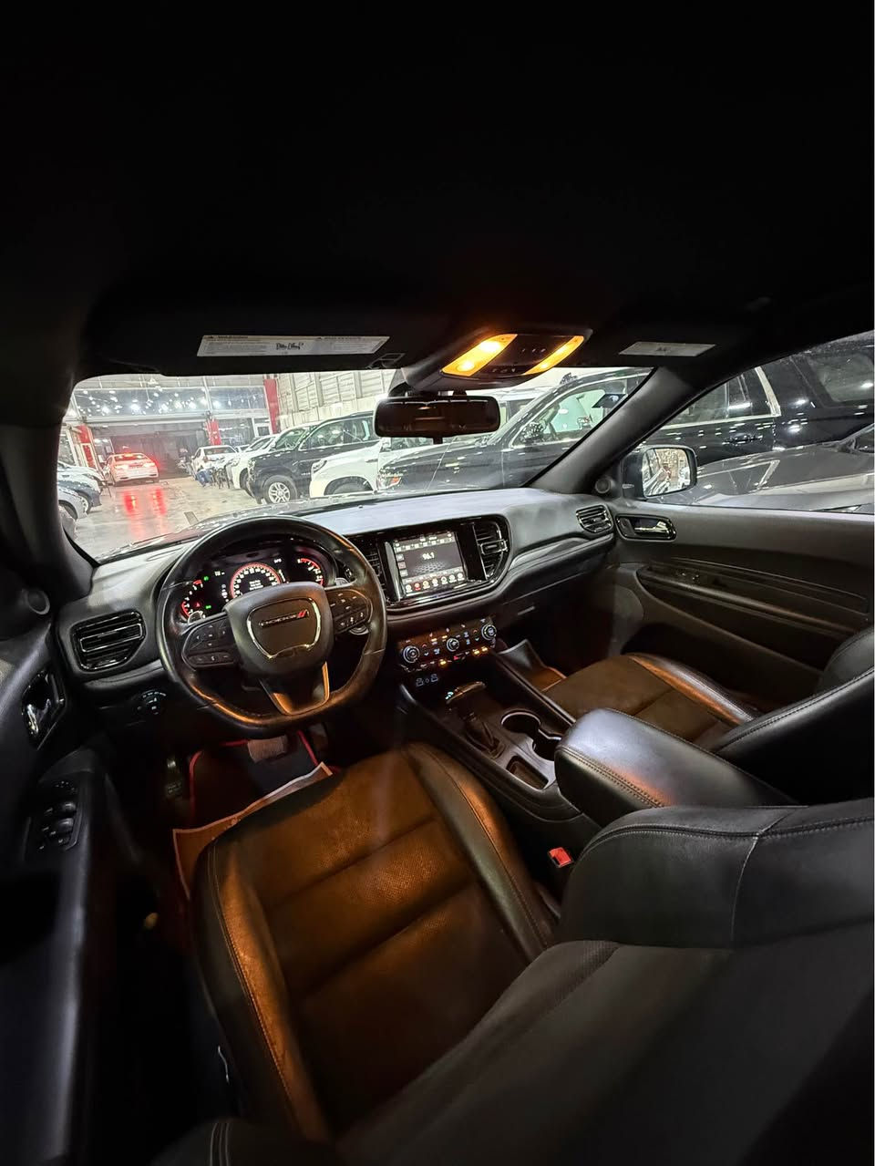 السلام عليكم 
دوج دورنكو امريكي 
موديل 2021 
فئه GT فول عده الفتحه 
محرك 6 سلندر 3600 
بدون حادث سرقه وجايه غراضها وياها 
كير ومحرك وصدر وتايرات كله بشرط جاهزه من كلشي 
مكانها بغداد الاعظميه ***********
سعرها 225 ورقه ارخص من الجارجر بغداد, العراق
