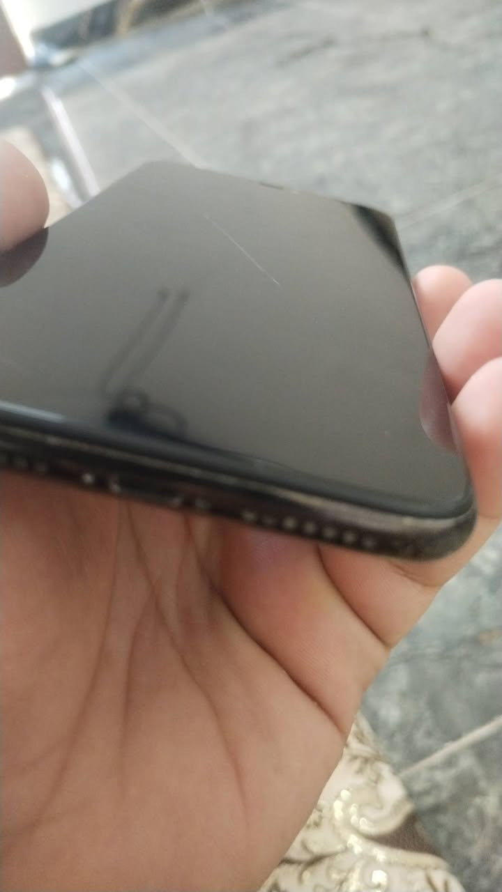 مقفول ايكلود بي فطر بل شاشه مامبين وضهر كذالك ذاكره 64 بطاريه 100 مبدله الشراي ينتصل عل رقم *********** السعر 110
