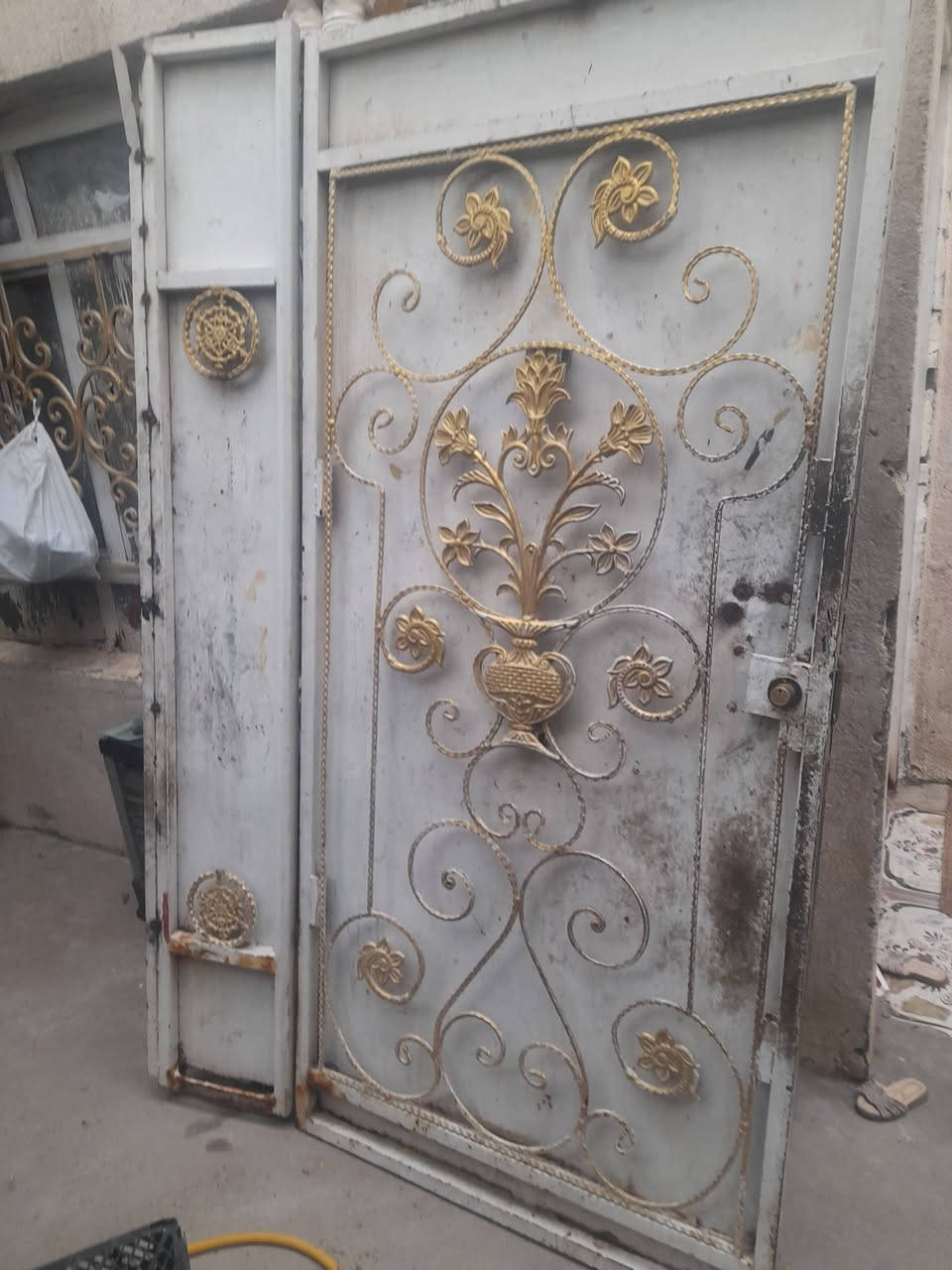 متاح باب طلاكه اوربع بدون جرجوب  السعر ٤٠ خور الزبير  ***********
