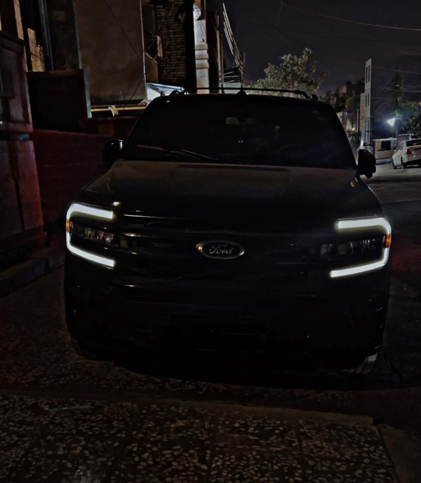 السلام عليكم
فورد اكسبديشن 2024 limited stealth 

وارد امريكي حادث امامي 

صبغ جاملغين وبنيد وبيها الروس مال شاصي بيهن تعديل وصبغ فقط روس الشاصي 

العربانه والحدادية بلاد مملعوب بيهن وشرط الفحص يعني الميزانية موس السيارة شاصيها سليم الروس مال الشاصي فقط قاعده للبدنه 

جاملغ السايق البلادي موجود عندي بي ضربات صغار اثنين موضحه بصور الحادث 

مكينة السيارة 3.5 توين تيربو 

ماشية 14 الف بعدها زيرو 

مواصفات السيارة فول 

بصمه تشغيل 

رادار امامي تفاعلي 

تحديد مسار 

رادارات جانبية 

ويل كب حجم 22 مميز 

كامرات 360 (4) كامرات

حساسات امامية وخلفية

4 ابواب بصمة

صندوق كهرباء 

كشنات جلد مطرز احمر 

شاشة حجم الكبير 

تدفئه تبريد كشنات امامية 

تدفئه كشنات خلفية

جميع الكشنات كهرباء 

عدادات دجتل 

دوسات كهرباء

ستيرن كهرباء

ميموري 3 وضعيات 

سقف بانوراما 

كشنات vip منفصل 

جميع الجامات اوتو 

لايت led 

بك لايت led

وبقية المواصفات المعروفة 

سعر السيارة 335 ورقة وبيها مجال 

للاستفسار الاتصال على الرقم او واتساب 

***********
