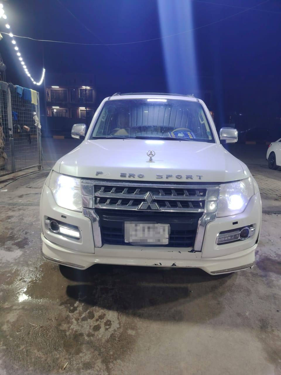 السلام عليكم
للبيع بايجيرو 2010 موصفات الحبتور بدون حادث فقط الي موضح بالسونر
السعر ١٢٥ للاستفسار الاتصال ***********
