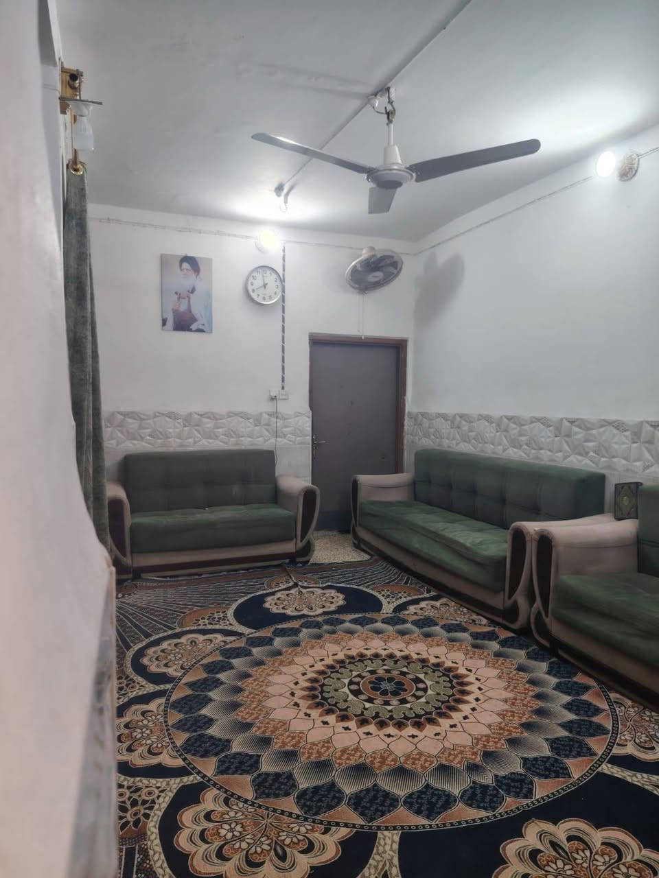 بيت ١٠٠ حي الجامعه 
للبيع  بناء شيلمان

5x20
شارع ١٠
منطقه ٢٨ 
بناء نظيف ومرتب وجاهز للسكن 
سعره ب147 وبي مجال للاستفسار عالخاص او الواتس اب ***********
