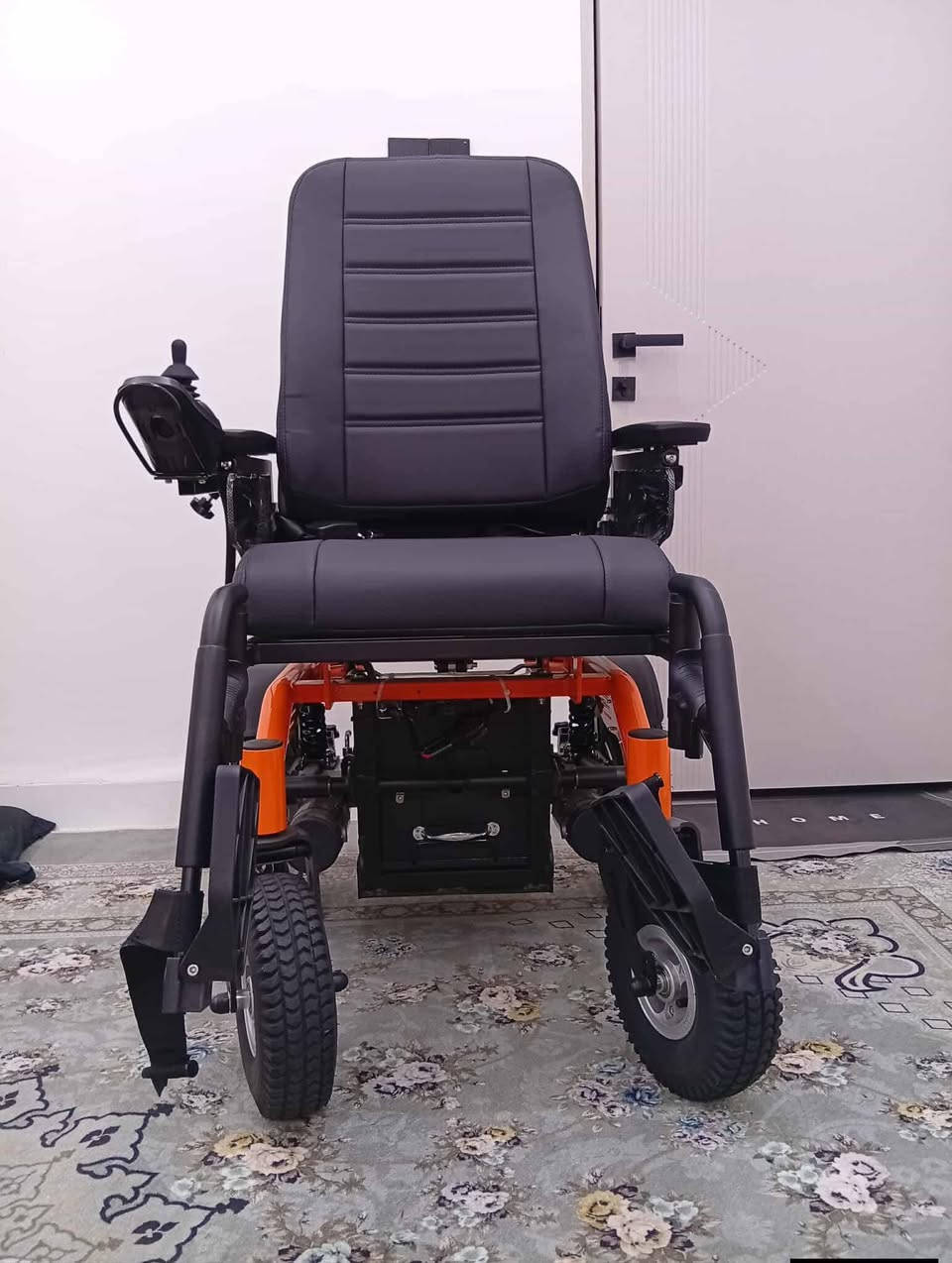 عه‌ره‌بانە‌کە 25ڕۆژه کڕاوە حەجمی گەوره‌یه دوو2پاتری له‌سه‌ره هه‌تاوەکو 100کیلۆ هه‌له گرێت زیاتریش هیچ ئیشی پێ نەکراوە نەمان داوە له‌شه‌حن هه‌رکێ کڕی ئه‌بێت خۆی بیدات له شه‌حن 6سه‌عات لۆک لۆکە به‌خوا نەدراوە له‌شه‌حن 9گەلاو 70دۆلاری پێ دراوە 
ئیستا 6گەڵا بکات ئه‌یفرۆشم 6گەڵا قفڵێتی دەربە ندیخان


**إذا كنت صاحب هذا الإعلان وتريد حذفه لأي سبب، رجاءا أرسل رسالة إلى الدعم الفني**