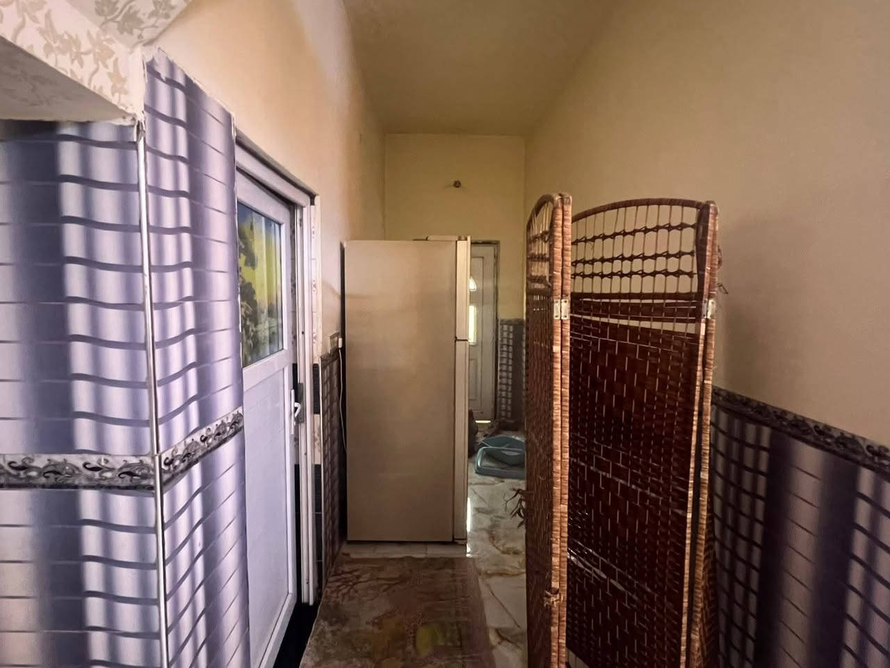 اعلان من #النيزك_للعقار لبيع وشراء الاراضي و الدور الزراعية والسكنية والمقاولات العامة 
--------------------------------------------
دار للبيع بموقع ممتاز 
موقع البيت - صلاح الدين - قضاء بلد - جمعية الامام ع شارع الضلوعية مباشر يطل ع شارعين 
 
يتكون الطابق الارضي:

- غرفة
- مطبخ 
- صالة 
- صحيات 
-منور
-طرمة 
-يتكون الطابق الثاني 
-غرف عدد 2
-بيتونة 
-سطح 
 
:مساحة الدار 200م

📄 نوع العقار : كلك

--------------------------------------------
للاستفسار والتواصل : ***********

او زيارة مكتبنا الكائن في - صلاح الدين - بلد - شارع الامير - مقابل عيادة الدكتور قاسم حاتم
