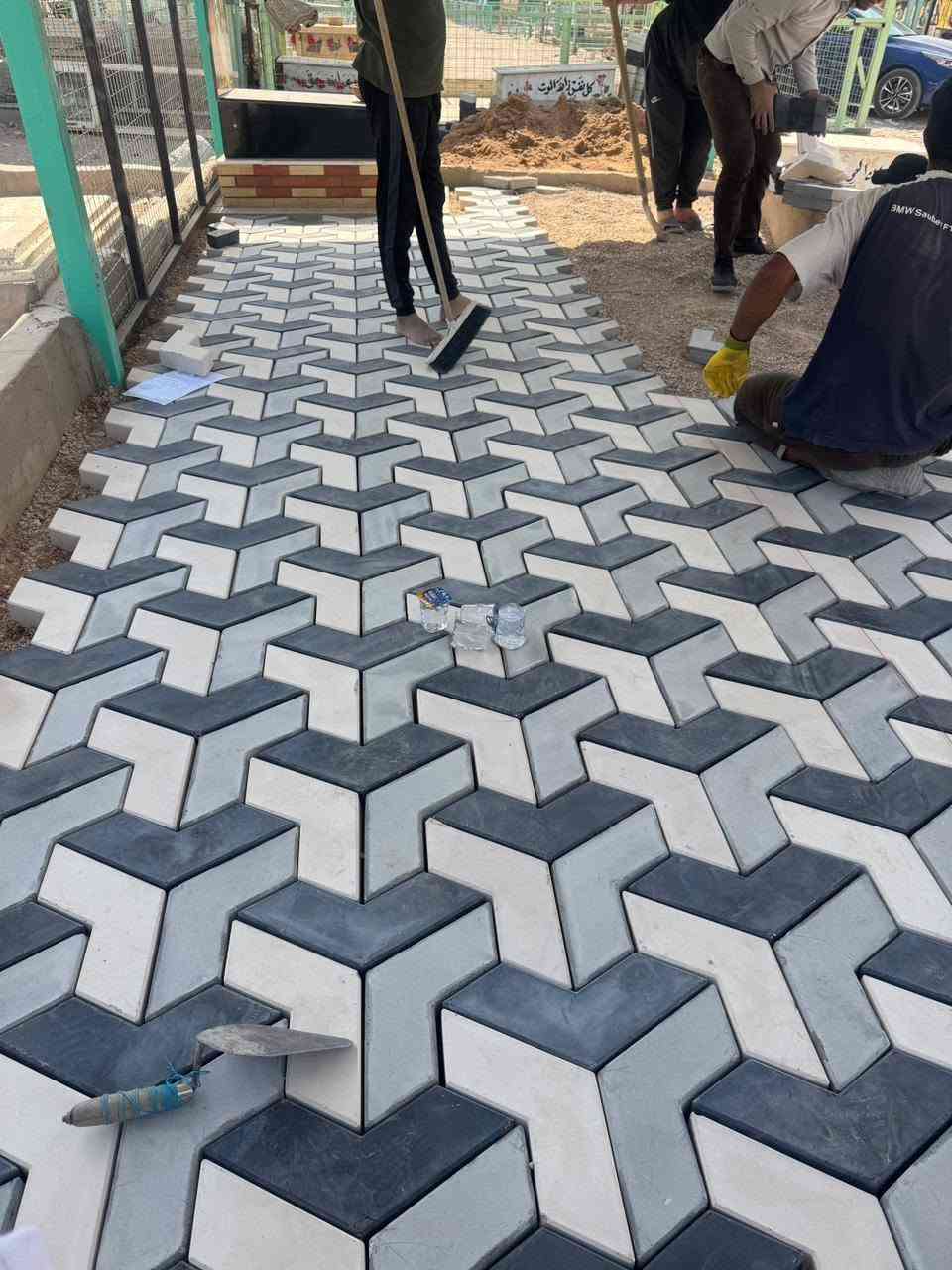 السلام عليكم 
كادر مقرنص متكون من 8خلف 
شرط استلام مهندسين 
تجهيز كافة أنواع المقرنص 
***********
فدوه لايك المنشور 🍀♥️
