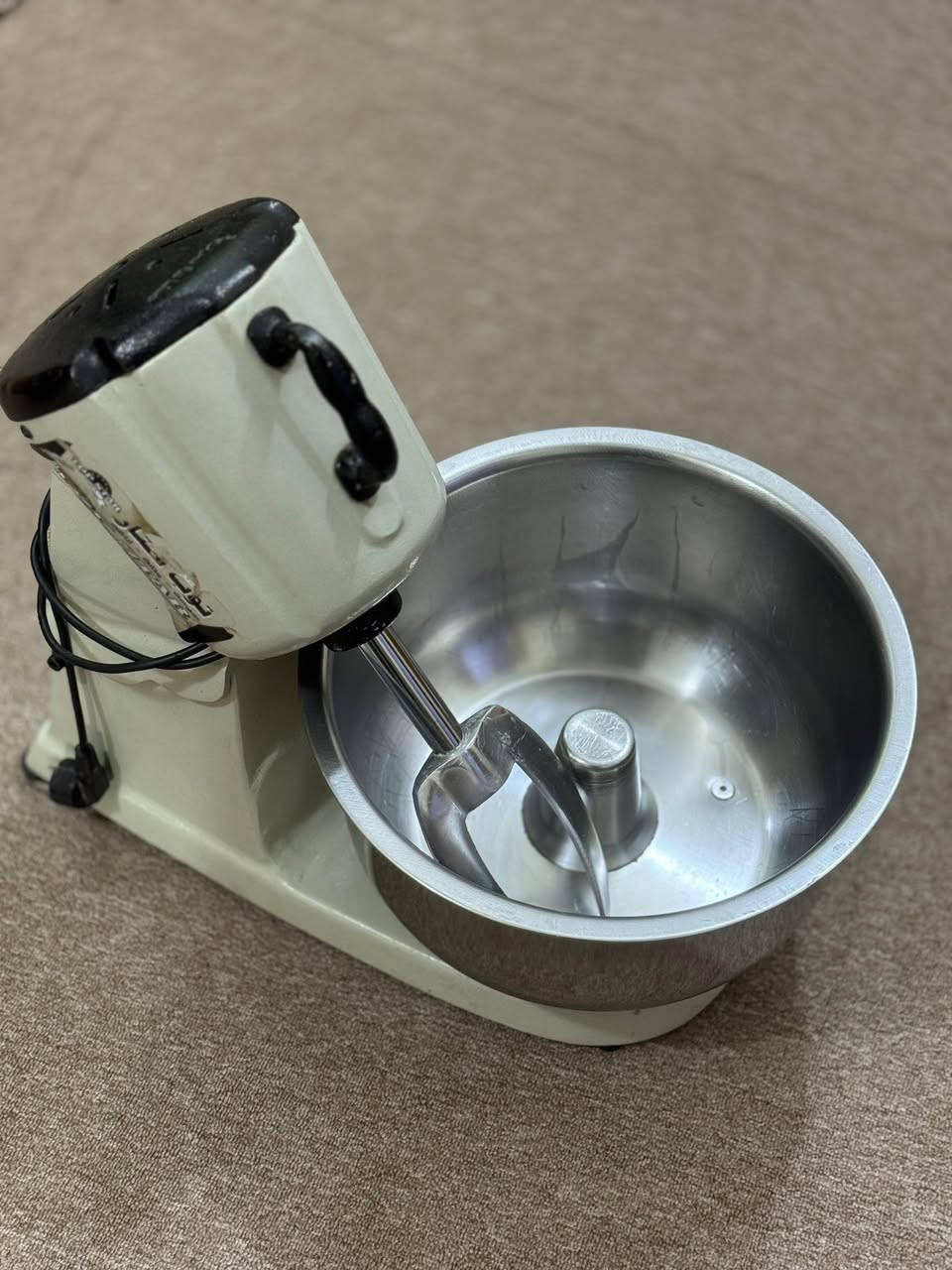 أغراض منزليه جديده للبيع العنوان كربلاء سيف سعد للتواصل ع ***********
