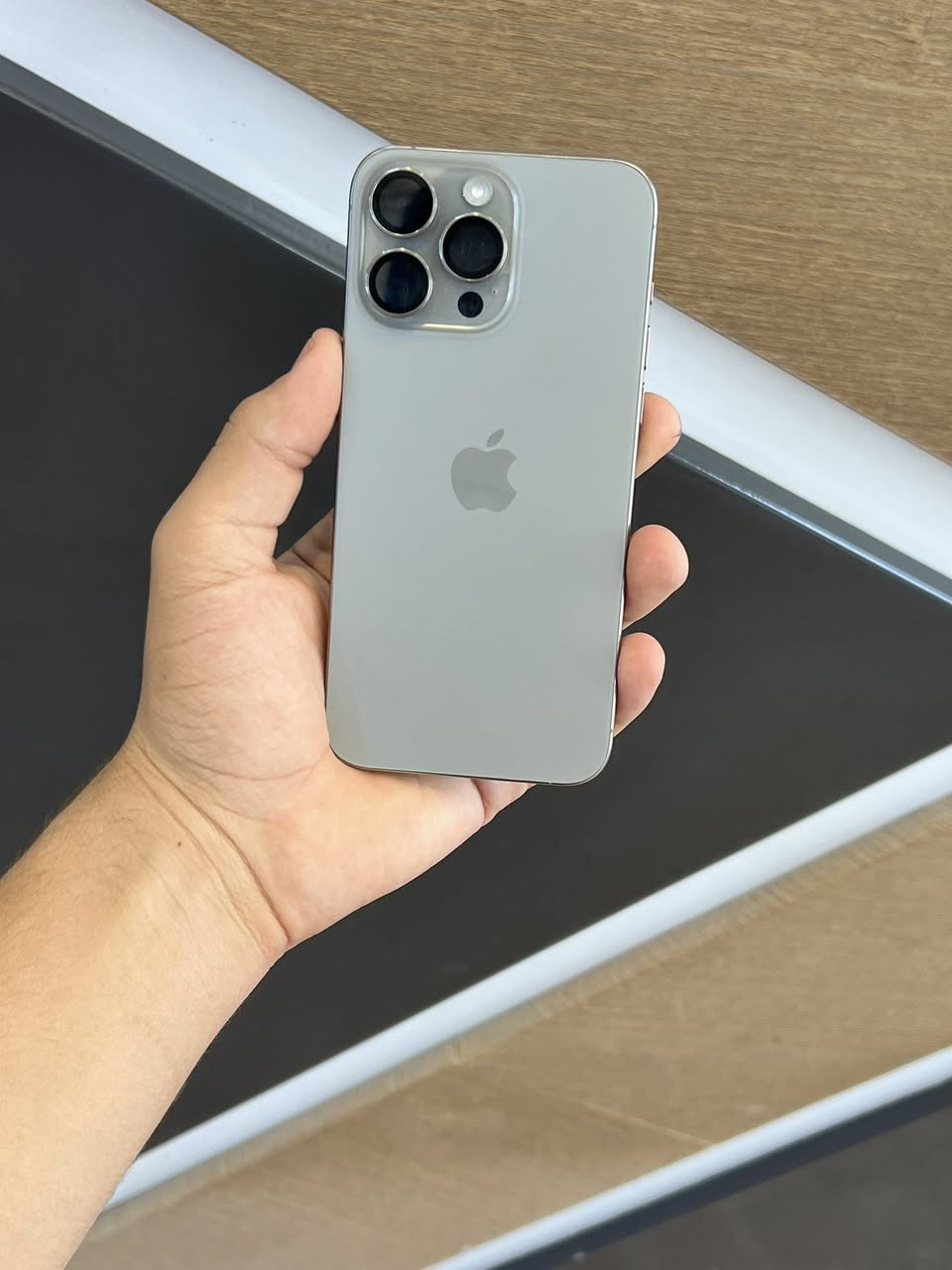 15 pro max
256🔋93
AA/A
 السعر 1110 
الجهاز نضيف مامفتوح مكفول من كلشي مامرفوع عربي ماستر ضماان زورونا سامراء حي الضباط الاولى مقابل سوق الضباط الكبير مركز زيد الاتصالات
متوفر توصيل ***********
