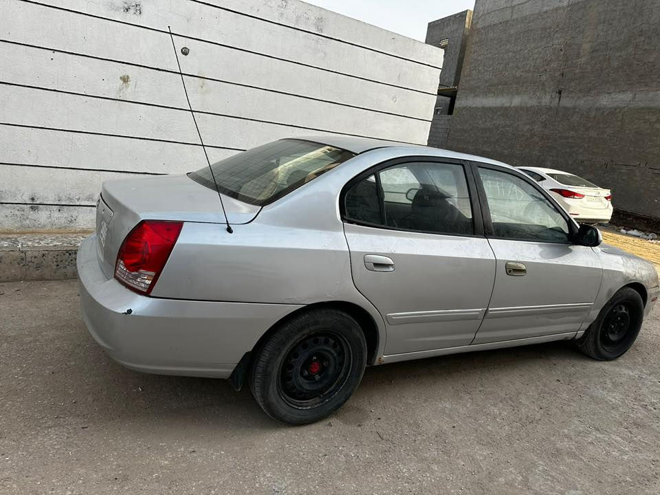 النترا ٢٠٠٦  رقم كربلاء شرط التحويل مكينه ٢٠٠٠
محرك وكير مابيهم شي نضيفات تبريد  شغال ثلج 
السعر ٦٨ وبيها مجال 
 الاتصال 
***********
