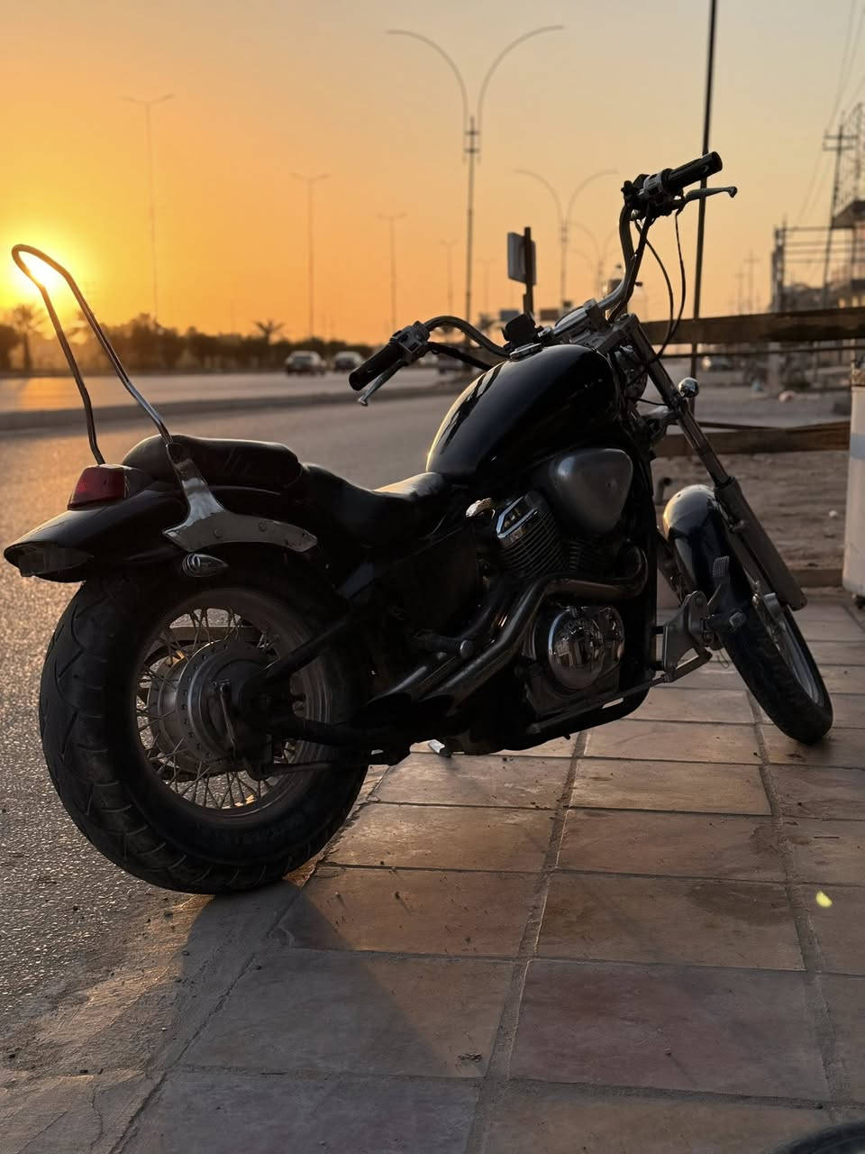 ستد 400
دراجة كاملة نقصه فقط اشاير 
مكينه تخبل 
سعر 12 وبيه مجال بسيط 
كربلاء ***********
