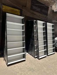 رفوف فاترينات • خشب MDF • تحمل أوزان ثقيلة