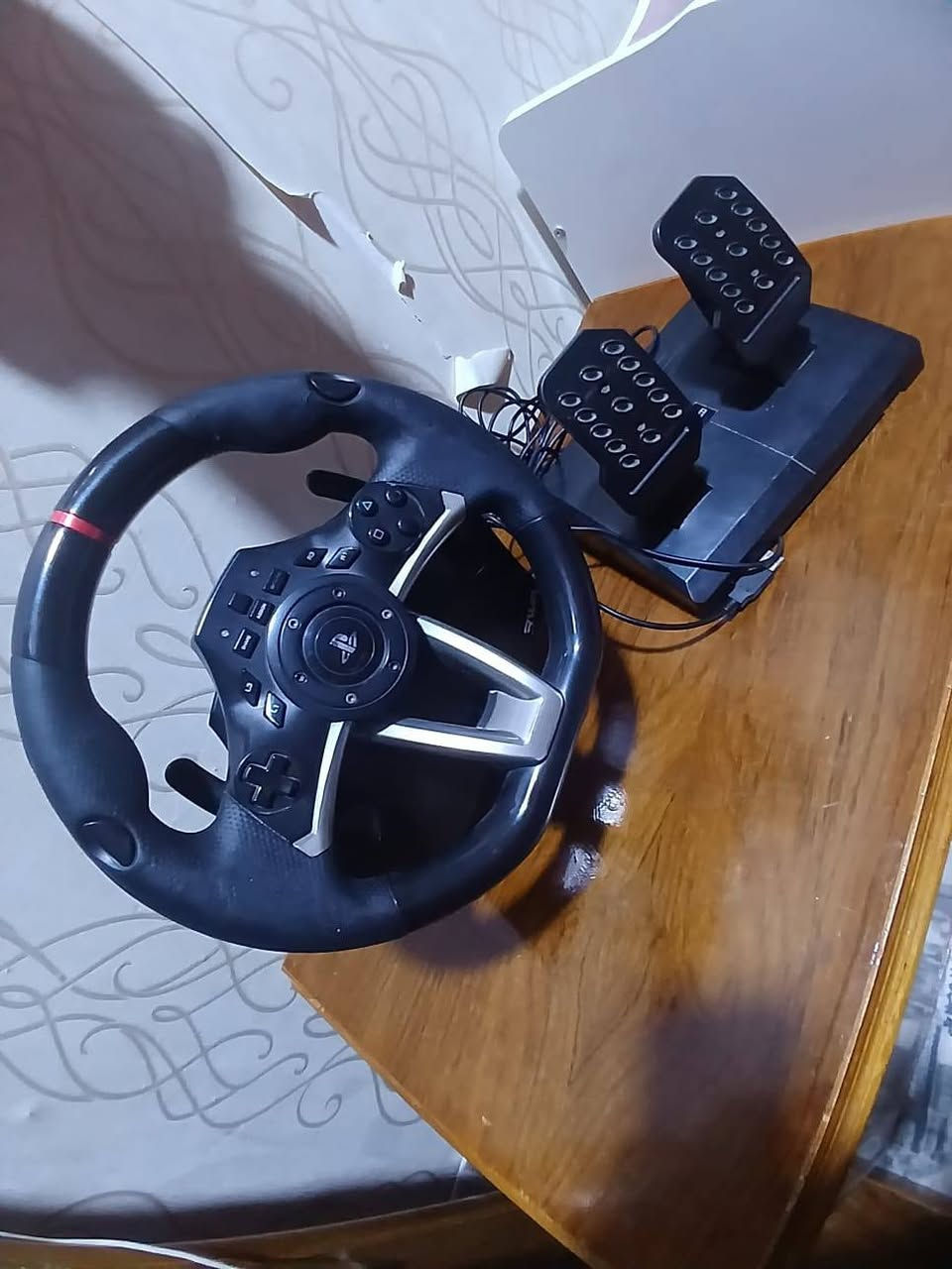 السلام عليكم بلي فور سلم نضافة 100/100 اوياه يدة واحدة + 4 أقراص + سكان البلي جدآ جديد مامفتوح ولامصلح برغي مامفتوح جديد استخدام جدآ قليل العنوان ياسين خريبط السعر 350 الف *********** اومراوس ايباد ابل البصرة, العراق
