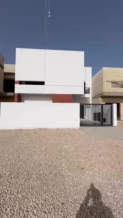 ✨ بمناسبة شهر رمضان الفضيل ✨
يعلن مجمع الريان السكني عن إطلاق العروض الجديدة خلال هذا الشهر المبارك
دار سكني فئة VIP
بمساحة 210م وبأبعاد هندسية دقيقة
🔹 مقدمة: 30 مليون فقط
🔹 قسط شهري: 500 ألف دينار
مواصفات الدار:
▪️ 4 غرف نوم
▪️ صالتين واسعات جداً
▪️ مطبخ حار + مطبخ بارد
▪️ استقبال واسع للضيوف
▪️ حديقة داخلية
▪️ حديقة خارجية
📅 استلام الدار خلال سنة ونصف إلى سنتين
سارع بالحجز قبل انتهاء عدد الدور المتوفرة
📞 للتواصل والاستفسار:

***********
