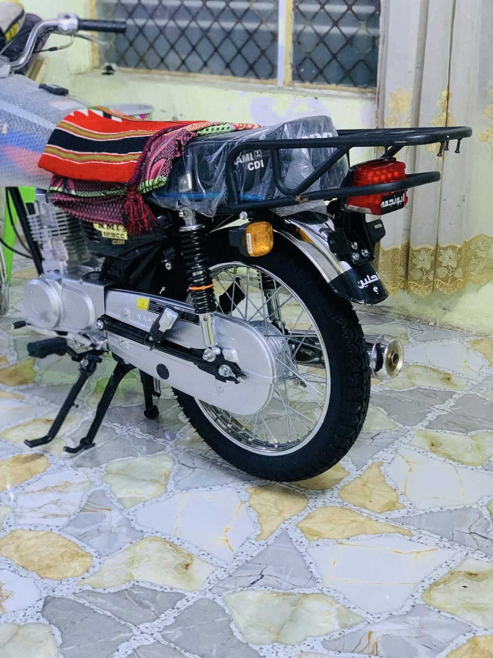 السلام عليكم دراجه للبيع نامه تعمير25 كله بلاد أوراق سكنر دراجه ما ناقصه برغي وشوفت عينك السعر 925وبيه مجال  مكاني الحله سياحي رقمي ***********
