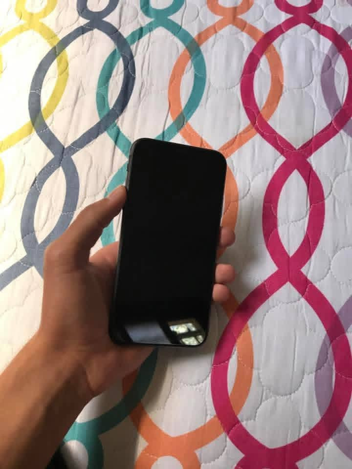ايفون 11 للبيع
***********
