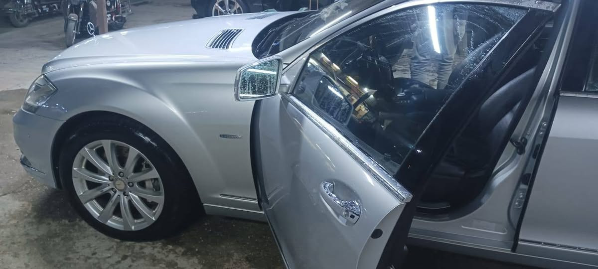 مرسيدس 2012 رئاسي باب طويل دخول جديد بدون ضرر s500رقم هاتف *********** وتساب سعر 120
