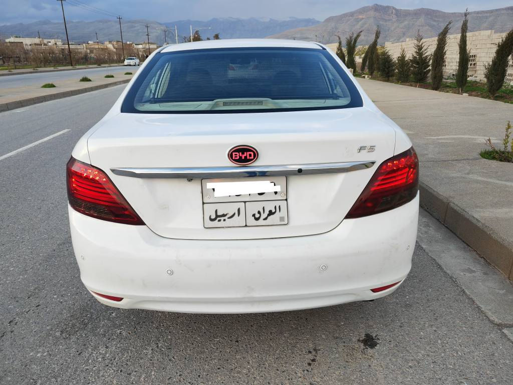 بیوایدی f5 2014 رەقەم هەولیر گێر عادی بەسمە کامێرا شاشە کوشن جڵد گێڕو مەکینە تەبریت بیلان بەشەر هیج کێشتیەکیان نیە سەنەوی بەسەرچووە دوو پارچەی بۆیاغ هەیە بای 52 گەلایە مەجالێکی زۆر کەم .
***********
*********** رانية, السليمانية
