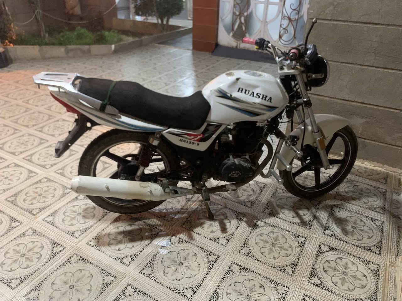 ماطور هيوشة ٢٠٠ شغال كامل نگرة سلف محرك وكير خير من الله سعرة ٤٥٠وبي مجال للشراي استفسار اكثر خاص او ***********
