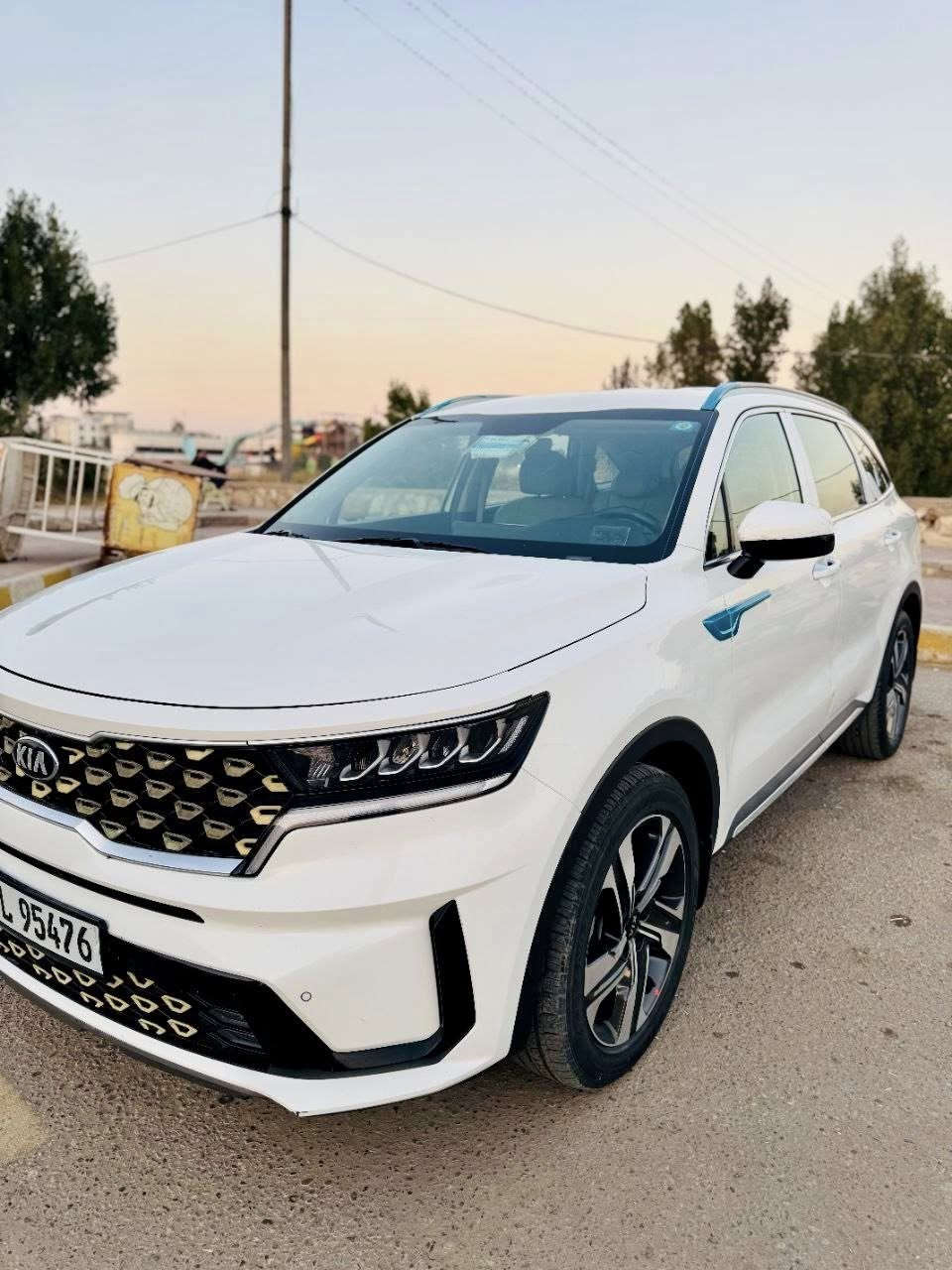 السلام عليكم 
كيا سورنتو 2021 خليجي
ماشية 80 الف رقم بغداد الدولي بأسمي
⚙️ المحرك: 6 سلندر
▪️كشنات جلد 
▪️ كير ماوس 
▪️ سايد بريك دكمة
▪️ ٧ راكب ٣ قطع تبريد
▪️بردات خلفية 
▪️جنطة كهرباء 
▪️تشغيل عن بعد
▪️بيه بارد موضح بالصور والسونار
السعر 265
للاستفسار ***********
▪️مكان السيارة ميسان العمارة
