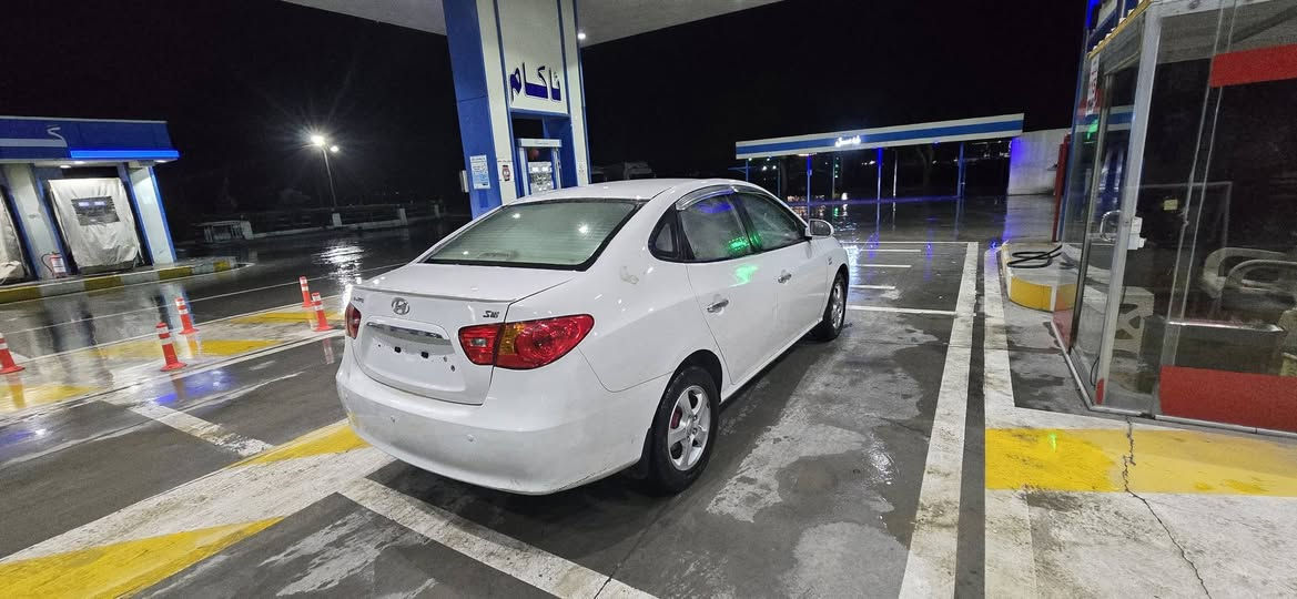 ئاڤانتی
مۆدیل 2011
دکشن بە رز
ناوزەرد
کامل مە سروف کراوە
نرخ51گەڵا
لەقەڵادزەیە
***********
*********** بشدار, السليمانية
