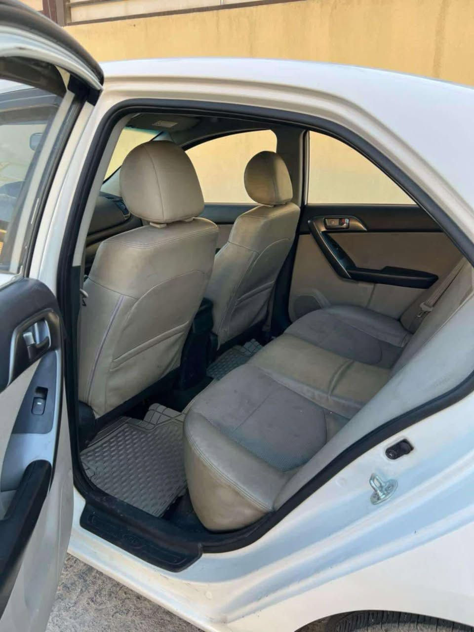 سيراتو ادوات متومه اربيل مديل 2013. السياره جديده تبريد تدفئه كشنات شاشه كبيره كامره خلفيه  حداديه 100/‎%‎ ستوني مسويها رقم وسنويه جاهزه للاخير  محرك دوش
مكاني البصره   
السعر 50 

***********
