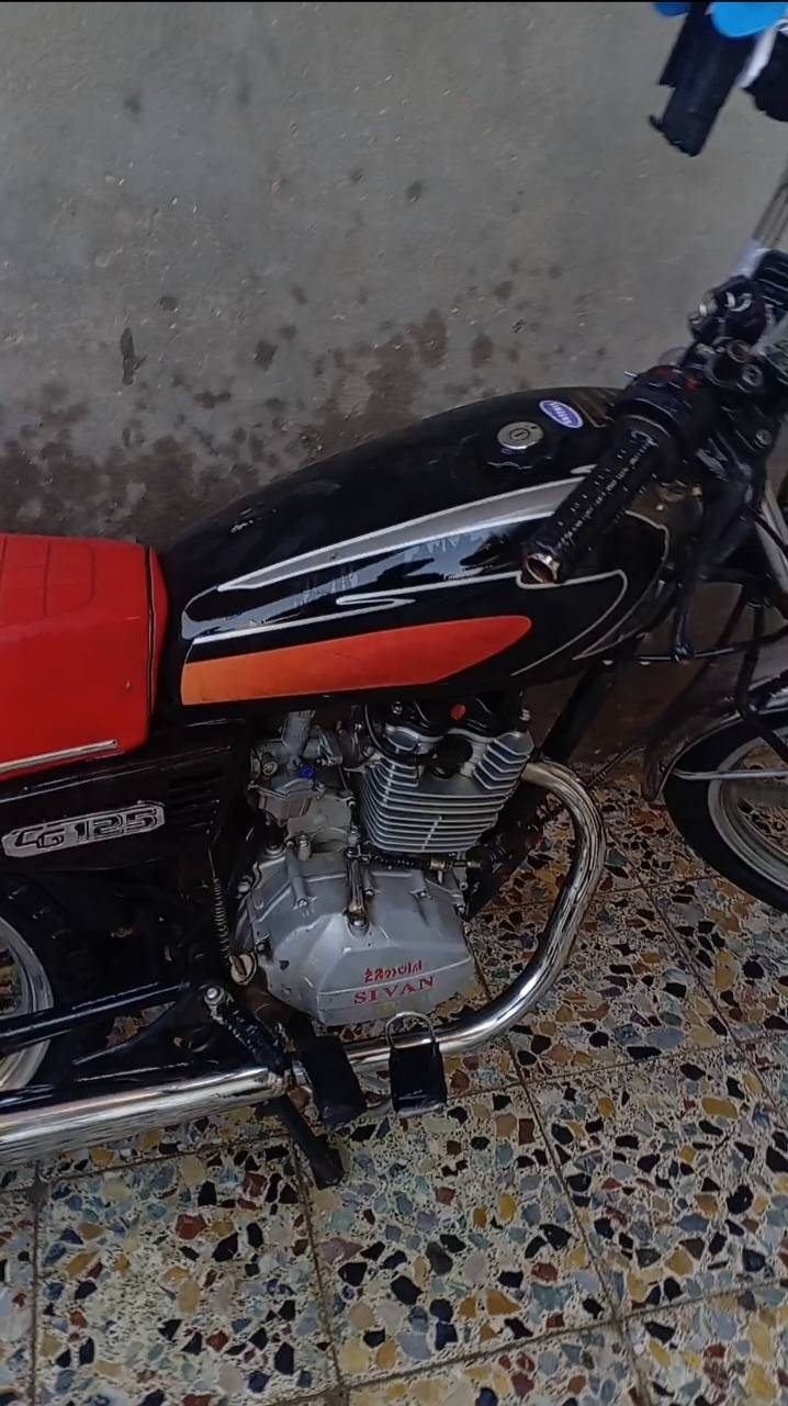 اسلام عليكم
ايراني 5 كير للبيع 
دراجه ناعمه وخير من الله ما موكفتني بشارع
دبلات جديد
كشن جدبد
تانكي نضيف
بريكات امامي خلفي شغال
صالنصه كاتم
ويل كب 
شاصيها مكفول من العواج
دراجه كامله مكمله
عوزها بس ضفيره وكلوبات
السيبايه ول صندوك مو وياها ليأن مالت المحل
سعرها 350 وبيها مجال حك جيه
جماعه 250.. / 275 لا تدخل هاص فدوه لا تعبوني ولا اتعبك
اقره منشور زين هاي كل تفاصيل دراجه
دراجه كلك ما بيها اوراق
مكاني المزرعه صويره


**إذا كنت صاحب هذا الإعلان وتريد حذفه لأي سبب، رجاءا أرسل رسالة إلى الدعم الفني**