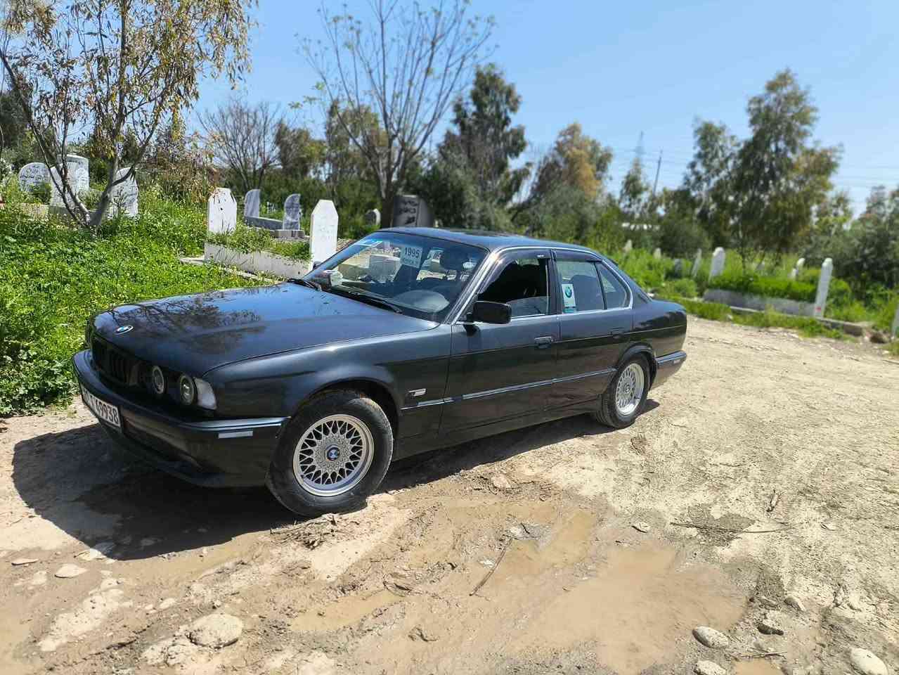 Bmw/525i
تۆماتیک سەیارەکە لۆکە لەسەر ده قی خؤیتی گێرو مەچینەی بەشەرت لۆک تایەو ویلی تازه فول ته نیا سلایت نییه  ره قم  و سه نه وی تازه ییه. ره قم موبایل *********** أربيل, العراق
